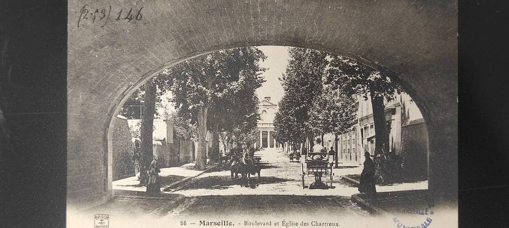 pont férroviére bd d'Arras en arrière plan l'église des chartreux