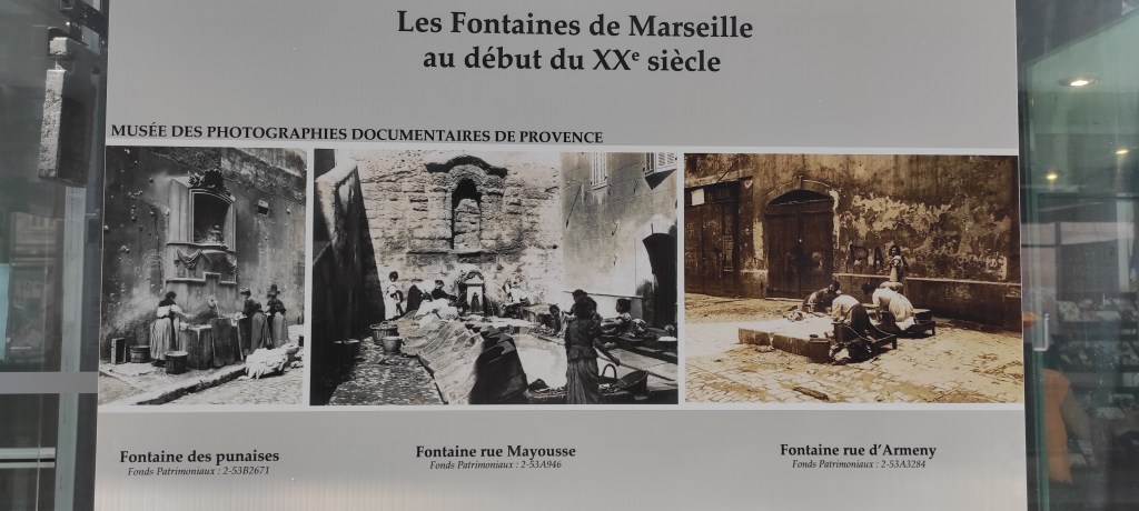 carte postale anciennes représentant des fontaines