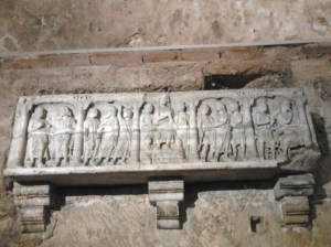 sarcophage de l'abbaye Saint-Victor